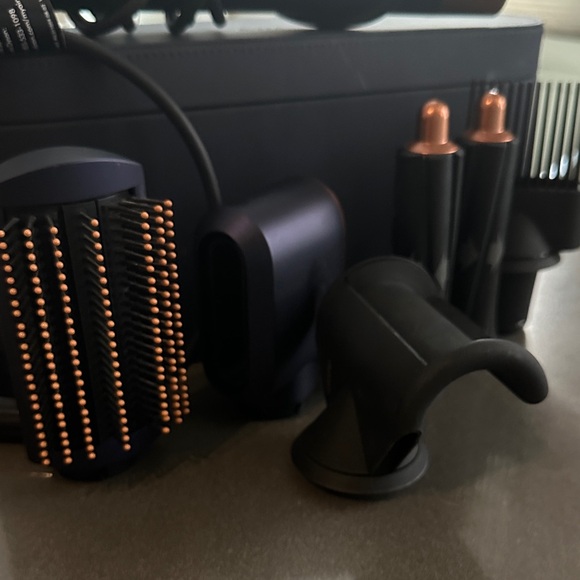 Dyson Airwrap - Prussian blue/Rich copper (Used Once) - Picture 5 of 6